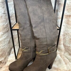 Women’s Elegant Brown Knee-High Boots